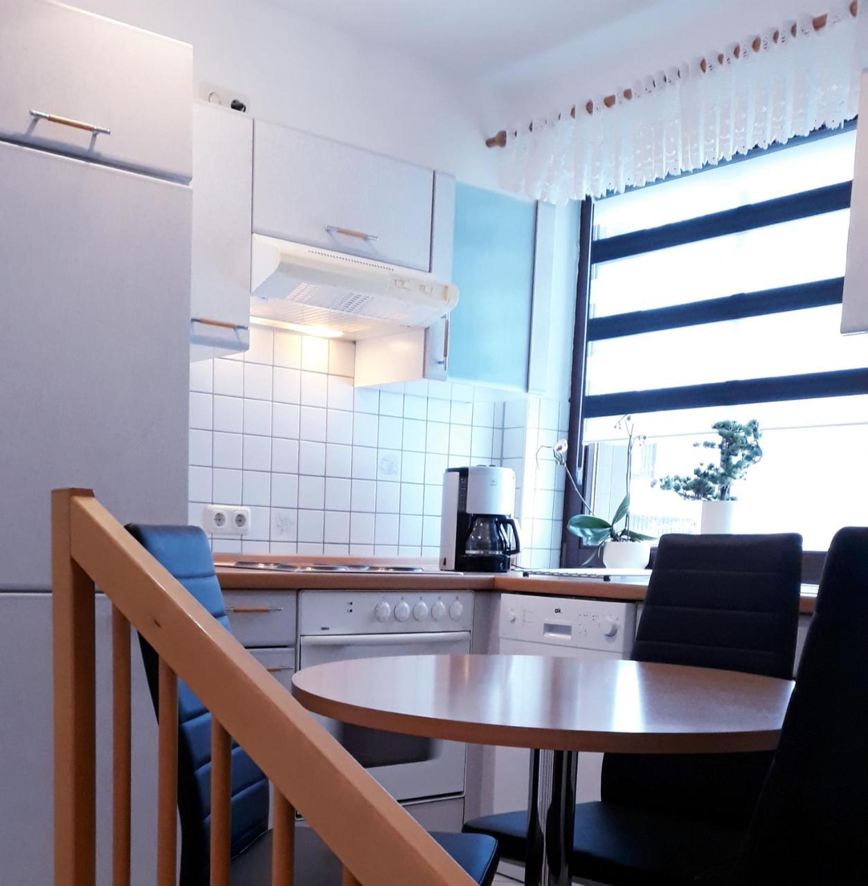 - Lehmanns Apartment *